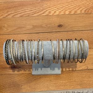 Chic Gold and Black Bangle Bracelet Set